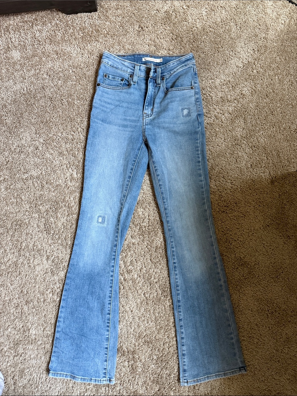 Levi’s High Rise Bootcut Jeans - Picture 4 of 5